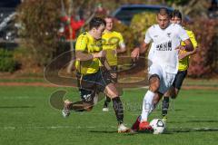 Kreisliga - Saison 2022/2023 - TSV Gaimersheim - FC Hitzhofen/Oberzell - Nicolea Nechita weiss Gaimersheim - Silas Furino gelb Hitzhofen - Foto: Meyer Jürgen