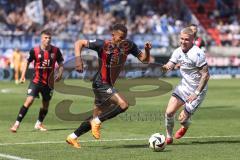 3. Liga; FC Ingolstadt 04 - Arminia Bielefeld; Marcel Costly (22, FCI) Zweikampf Kampf um den Ball Oppie Louis (4 AB)