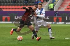 2.BL; FC Ingolstadt 04 - Karlsruher SC; Zweikampf Kampf um den Ball Fatih Kaya (9, FCI) Porath Finn (27 Kiel)