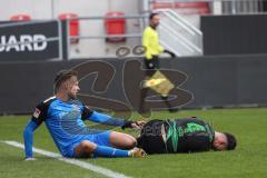 2.BL; Testspiel; FC Ingolstadt 04 - SpVgg Greuther Fürth; Patrick Schmidt (32, FCI) Bauer Maximilian (4 Fürth) verletzt am Boden