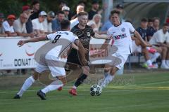 Landesliga - Saison 2026/27 - SV Manching - VFR Neuburg - Luca Oehler (Nr.3 - SV Manching) - Beran Leon weiss Neuburg #9  - Foto: Meyer Jürgen