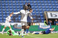 3. Liga; Arminia Bielefeld - FC Ingolstadt 04; Daouda Beleme (9, FCI) ärgert sich Torchance verpasst Kersken Jonas (1 AB) sicher