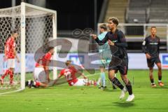 3. Liga; TSV Havelse - FC Ingolstadt 04; 2:4 Tor Jubel Treffer Yann Sturm (7, FCI) Torwart Opitz Tom (1 Havelse) bedankt sich bei Flankengeber Mads Borchers (9, FCI)