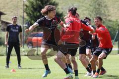 3. Liga; FC Ingolstadt 04 - Trainingslager Südtirol, Spiel Team Tim Civeja (8, FCI) Valmir Sulejmani (7, FCI) Visar Musliu (16, FCI) Nils Roeseler (13, FCI) Co-Trainer Thomas Karg (FCI)