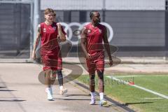 3. Liga; FC Ingolstadt 04 - Trainingsauftakt, erstes Training nach der Sommerpause; Frederik Christensen (11, FCI) Donald Nduka (27, FCI) Neuzugang