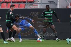 2.BL; Testspiel; FC Ingolstadt 04 - SpVgg Greuther Fürth; Arian Llugiqi (29, FCI) Barry Abdourahmane (32 Fürth)