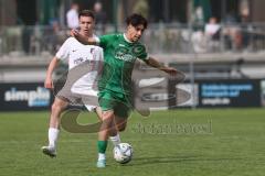 Bezirksliga - Saison 2024/25 - FC Gerolfing - SV Waldeck-München - Ahmet Altay (Nr.25 - FC Gerolfing) - Simon Airapetian weiss Waldeck - Foto: Meyer Jürgen