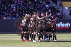 3. Liga; SSV Jahn Regensburg - FC Ingolstadt 04; Besprechung vor dem Spiel Motivation Torwart Marius Funk (1, FCI)