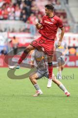 3. Liga; FC Ingolstadt 04 - SSV Jahn Regensburg; Zweikampf Kampf um den Ball Kopfball Fredrik Carlsen (8, FCI)
