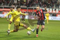 3. Liga; FC Ingolstadt 04 - Alemannia Aachen; Zweikampf Kampf um den Ball David Kopacz (29, FCI) Hanraths Mika (15 AA)