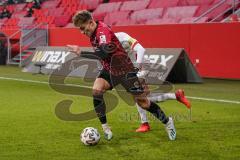 3. Liga - FC Ingolstadt 04 - Hallescher FC - Dennis Eckert Ayensa (7, FCI) Boeder Lukas (29 Halle) Zweikampf