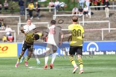 3. Liga; Borussia Dortmund II - FC Ingolstadt 04; Elongo-Yombo Rodney (27 BVB2) Zweikampf Kampf um den Ball Simon Lorenz (32, FCI) Ryan Malone (16, FCI)