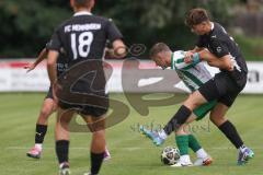 Landesliga - Saison 2025/26 - SV Manching - FC Memmingen II - Sebastian Graßl (Nr.10 - SV Manching) - Mayer Felix schwarz Memmingen  - Foto: Meyer Jürgen