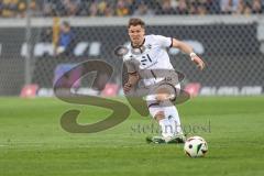 3. Liga; Dynamo Dresden - FC Ingolstadt 04; Simon Lorenz (32, FCI)