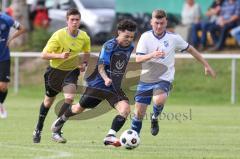 Kreisliga - Saison 2023/2024 - SV Menning - FC Mindelstetten - Alessandro Nikolaidis blau Menning - Michael Schneider weiss Mindelstetten - Foto: Meyer Jürgen
