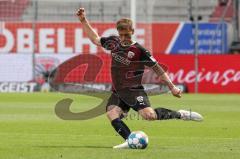 2.BL; FC Ingolstadt 04 - 1. FC Nürnberg - Denis Linsmayer (23, FCI)