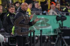 DFB Pokal; Borussia Dortmund - FC Ingolstadt 04; Cheftrainer André Schubert (FCI) an der Seitenlinie, Spielerbank