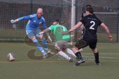 Bezirksliga - Saison 2025/26 - FC Fatih Ingolstadt - TSV 54 - DJK München - Aaron Toski (Nr.11 - FC Fatih) mit einer Torchance - Markus Blohmann TW München - Manuel Exner schwarz München #2 - Foto: Meyer Jürgen
