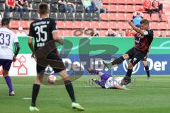 DFB Pokal; FC Ingolstadt 04 - Erzgebirge Aue; Schuß Stefan Kutschke (30, FCI) Messeguem Soufiane (18 Aue) blockt