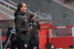 2.BL; Testspiel; FC Ingolstadt 04 - SpVgg Greuther Fürth; Cheftrainer Rüdiger Rehm (FCI) an der Seitenlinie, Spielerbank