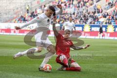 2.BL; Fortuna Düsseldorf - FC Ingolstadt 04; Tor Chance verpasst Schuß Stefan Kutschke (30, FCI) de Wijs Jordy (30 DUS) stört