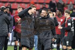 3. Liga; FC Ingolstadt 04 - 
Rot-Weiss Essen; Sieg Jubel Freude Spieler bedanken sich bei den Fans, Ehrenrunde, Benjamin Kanuric (8, FCI) Pascal Testroet (37, FCI)