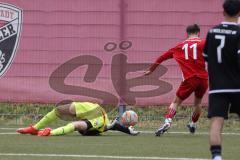 B-Junioren - Bayernliga -  Fc Ingolstadt 04 - TSG 1860 Rosenheim - Klein David Torwart FCI - Petrov Konstantin rot Rosenheim -  Foto: Meyer Jürgen