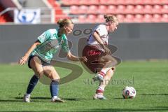 2. Frauen-Bundesliga; FC Ingolstadt 04 - SC Sand; Fischer Milena (6 Sand) Frizberg Teresa (26 FCI)