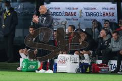 DFB Pokal; Borussia Dortmund - FC Ingolstadt 04; an der Seitenlinie, Spielerbank Cheftrainer André Schubert (FCI)