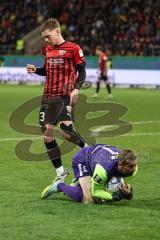 3. Liga; FC Ingolstadt 04 - TSV 1860 München; Denis Linsmayer (23, FCI) kommt zu spät, Hiller Marco (1 TSV)