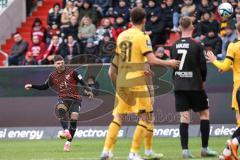 3. Liga; FC Ingolstadt 04 - SG Dynamo Dresden; Freist0ß Felix Keidel (43, FCI)