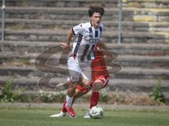 Bayernliga Nord - Saison 2026/27 - FC Ingolstadt 04 II - Jahn Regensburg II - Damian Coric (Nr.8 - FCI II) - Björn Zimmermann rot Regensburg - Foto: Meyer Jürgen