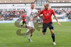 3. Liga; SpVgg Unterhaching - FC Ingolstadt 04; Benjamin Kanuric (8, FCI) Jannik Mause (7, FCI) Zweikampf Kampf um den Ball