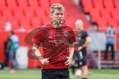 2.BL; FC Ingolstadt 04 - 1. FC Nürnberg - Warmup, Spieler begrüßen Fans, Andreas Poulsen (2, FCI)