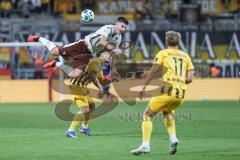 3. Liga; FC Ingolstadt 04 - Alemannia Aachen; Zweikampf Kampf um den Ball Foul an Georgios Antzoulas (6, FCI) Meiko Wäschenbach (11 AA)