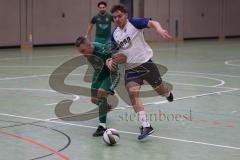 Hallenturnier Ingolstadt Nord - Saison 2024/25 - FC Geisenfeld - TSV Etting - Stean Hoffmann grün Geisenfeld - Felix Festner weiss Etting - Foto: Meyer Jürgen