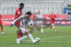 3. Liga; TSV Havelse - FC Ingolstadt 04; Zweikampf Kampf um den Ball Nishan Velupilay (28 FCI) Nduka Donald (27 TSV)