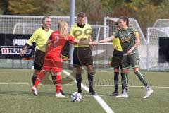 Frauen - Bayernliga -  FC Ingolstadt 04 II -SV Frensdorf -  Lena Nickl rot bei der Seitenwahl - Foto: Meyer Jürgen