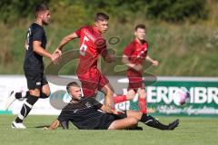 Kreisklasse - Saison 2023/2024 -SV Zuchering - SV Oberstimm - Tobias Lang schwarz Oberstimm - Philip Delanowski rot Zuchering - Foto: Meyer Jürgen
