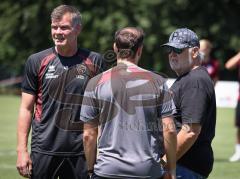 Testspiel - Saison 2026/27 - VFB Eichstätt - FC Ingolstadt 04 - Torwarttrainer Alexander Kunze (FCI) - Vorsitzender des Vorstandes Peter  Jackwerth (FCI) - Marcel Posselt mitte FCI - Foto: Meyer Jürgen