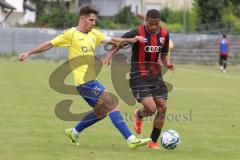 Bayernliga Nord - Saison 2024/25 - Freundschaftsspiel - FC Ingolstadt 04 II - FC Pipinsried - Lobenhofer Benedikt gelb Pipinsried  - Micah Ham (Nr.25 - FCI U21) - Foto: Meyer Jürgen