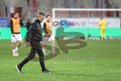 3. Liga; FC Ingolstadt 04 - SC Verl; Niederlage, hängende Köpfe Cheftrainer Michael Köllner (FCI)