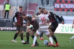 2.BL; FC Ingolstadt 04 - Holstein Kiel; Kampf um den Ball, Marcel Gaus (19, FCI) Holtby Lewis (10 Kiel) Stefan Kutschke (30, FCI) Denis Linsmayer (23, FCI)