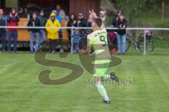 Kreisklasse - SV Menning - TSV Etting - Der 1:0 Führungstreffer durch Simon Wolfsfellner grün Menning - jubel - Foto: Jürgen Meyer