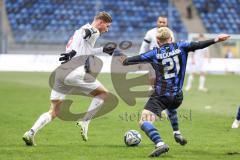 3. Liga; SV Waldhof Mannheim - FC Ingolstadt 04 - Zweikampf Kampf um den Ball Benjamin Kanuric (8, FCI) Rieckmann Julian (21 SVWM)