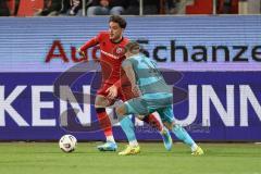 3. Liga; FC Ingolstadt 04 - FC Viktoria Köln; Zweikampf Kampf um den Ball Dennis Kaygin (10, FCI) Otto David (10 VK)