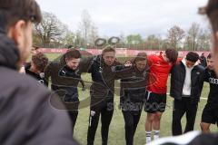 B-Junioren - Bayernliga -  Fc Ingolstadt 04 - TSG 1860 Rosenheim - Kevin Ulrich Trainer FCI - spricht nach dem Spiel zu der Mannschaft -  Foto: Meyer Jürgen