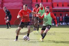 3. Liga - FC Ingolstadt 04 - 1. FC Kaiserslautern - Warmup Filip Bilbija (35, FCI) Marc Stendera (10, FCI)