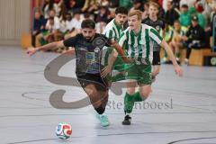 Lotto Bayern Hallencup - Lindenkreuzhalle Saison 2024/25 - DJK München -  SV Manching - Samet Bastürk schwarz München - Rainer Meisinger grün Manching - Foto: Meyer Jürgen