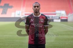 2.BL; FC Ingolstadt 04 - Portraitshooting, Mannschaftsfoto, Yassin Ben Balla (28, FCI)